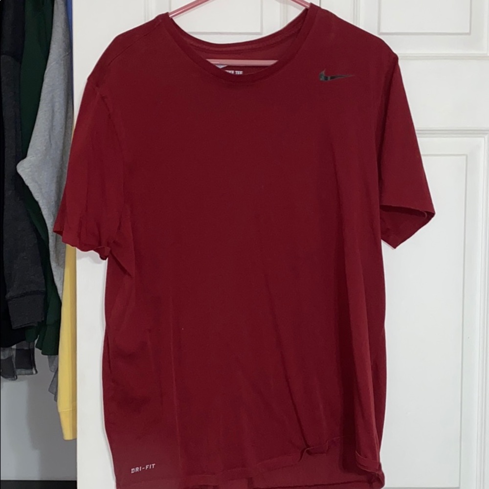 Nike dryfit maroon
